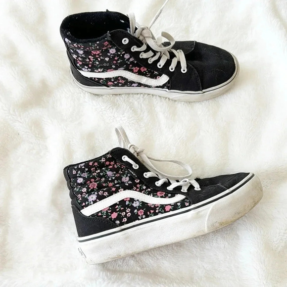 Vans Other - Vans black Floral Print High Top Sneakers, girls Size 4